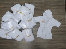 Cargar imagen en el visor de la galería, Batas de baño personalizadas