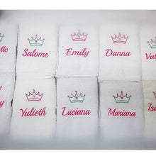 Cargar imagen en el visor de la galería, Toallas bordadas personalizadas
