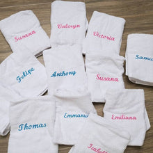 Cargar imagen en el visor de la galería, Toallas bordadas personalizadas

