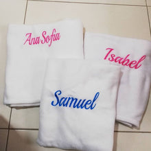 Cargar imagen en el visor de la galería, Toallas bordadas personalizadas
