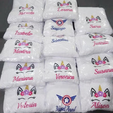 Cargar imagen en el visor de la galería, Toallas bordadas personalizadas
