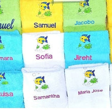 Cargar imagen en el visor de la galería, Toallas bordadas personalizadas
