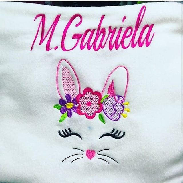 Cobijas bordadas personalizadas